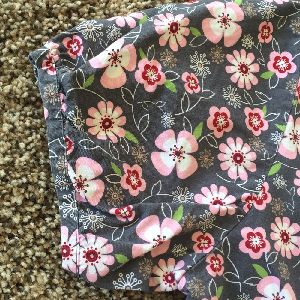 Scrub top - Picture 3 of 4